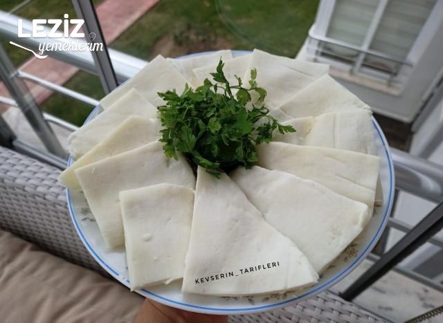 Ev Yapımı Köy Peyniri Tarifi
