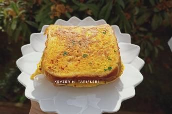 Tavada Kaşarlı Omletli Tost