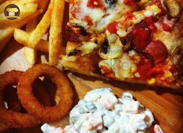 Karışık Pizza (Mayalı Hamur)