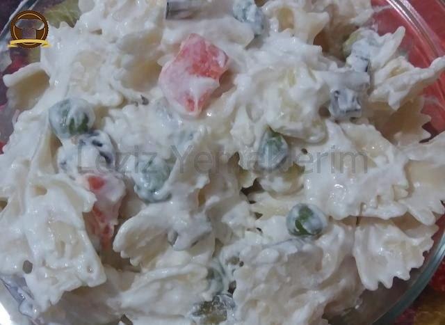 Nefis Makarna Salatası