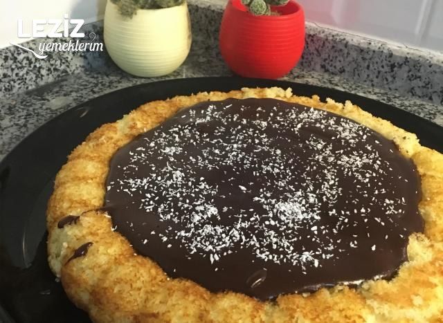 Sade Kek Yatağında Puding