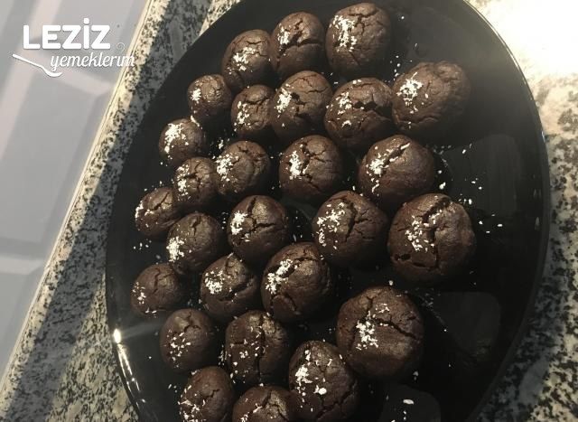 Browni Tadında  Nefis Islak Kurabiye
