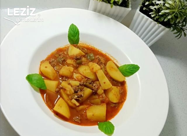 Tencerede Kıymalı Patates Yemeği