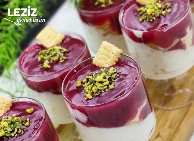 Narlı Soslu Sütlü Tatlı (Muhallebi)