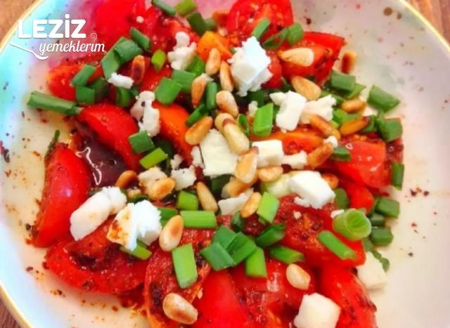 Fıstıklı Domates Salatası