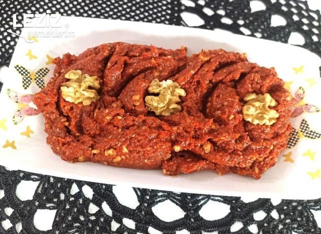 Nar Ekşili Közlenmiş Kırmızı Kapya Biberi Ezmesi