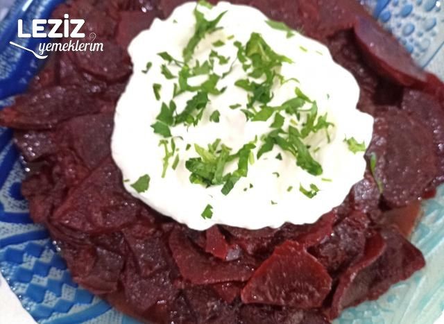 Vişneli Ekşili Pancar Salatası