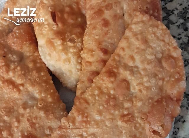 El Açması Çiğ Börek Tarifi