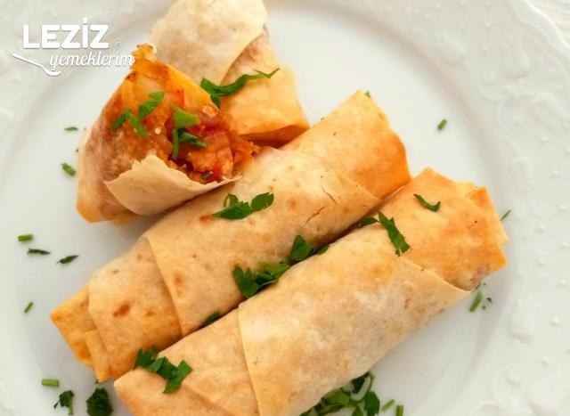 Döner Tadında Tavuklu Börek