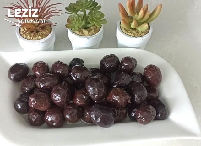 Evde Kahvaltılık Siyah Zeytin Nasıl Yapılır (Püf Noktaları İle)