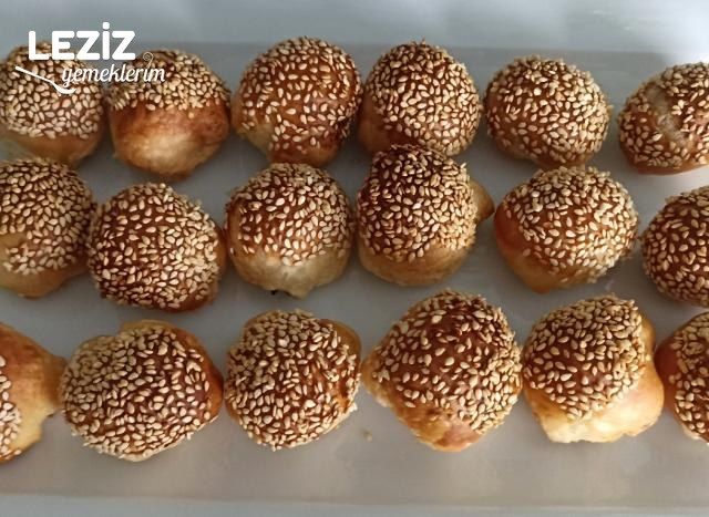 Lokmalık Susamlı Milföy Topları