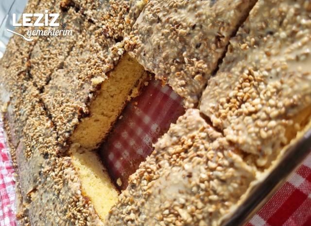 Tahin Soslu Susamlı Kek Tarifi