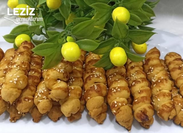 Bayatlamayan Sirkeli Pastane Tuzlusu Nasıl Yapılır