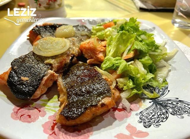 Fırında Soslu Somon Balığı