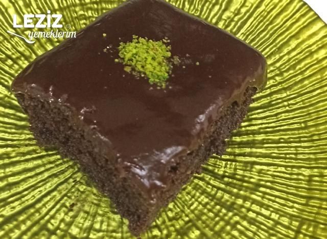 Çikolata Soslu Browni Kek Tarifi