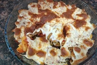 Patates Yatağında Kaşarlı Tavuk Tarifi