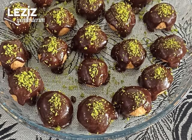 Elmalı Yalancı Profiterol