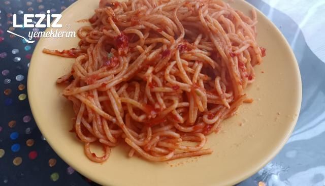 Domates Rendesi Domates Soslu Spagetti - Leziz Yemeklerim
