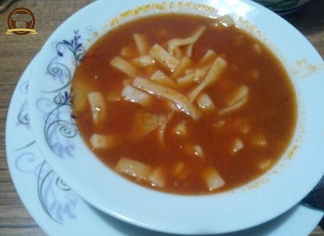 Patatesli Erişte Çorbası