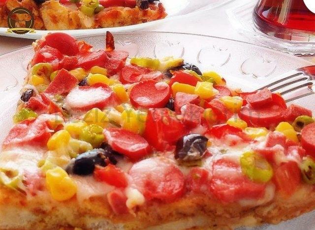 Bayat Ekmek Pizzası Tarifi