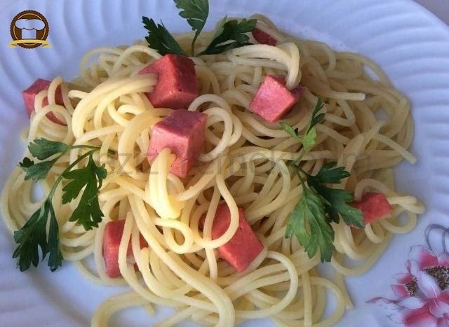 Salamlı Spagetti