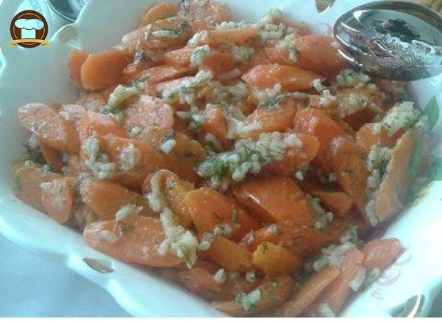 Zeytinyağlı Havuç Salatası