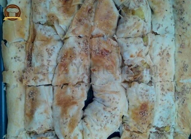 Patatesli Tepsi Böreği