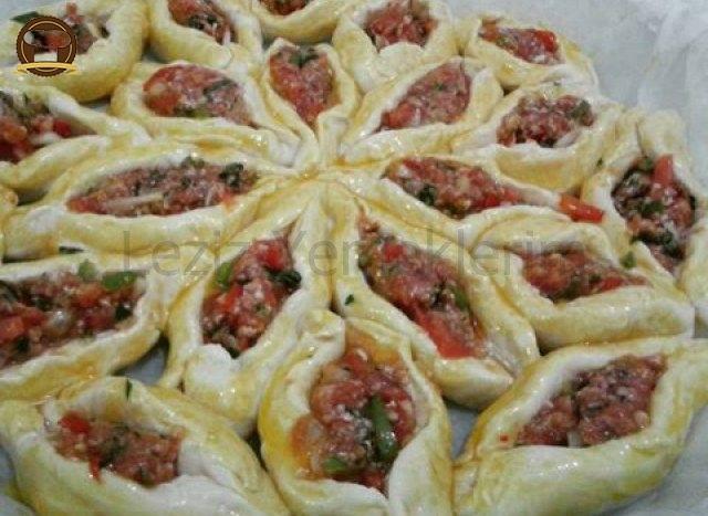 Kıymalı Yıldız Poğaça
