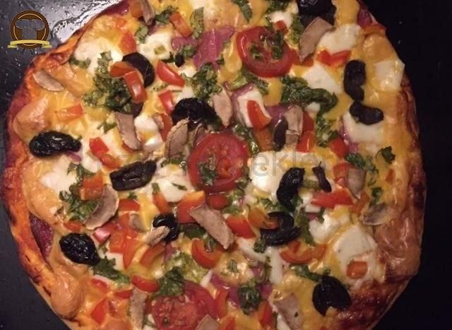 Ev Yapımı Pratik Pizza Tarifi