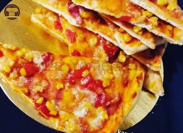 Az Malzemeli Pizza