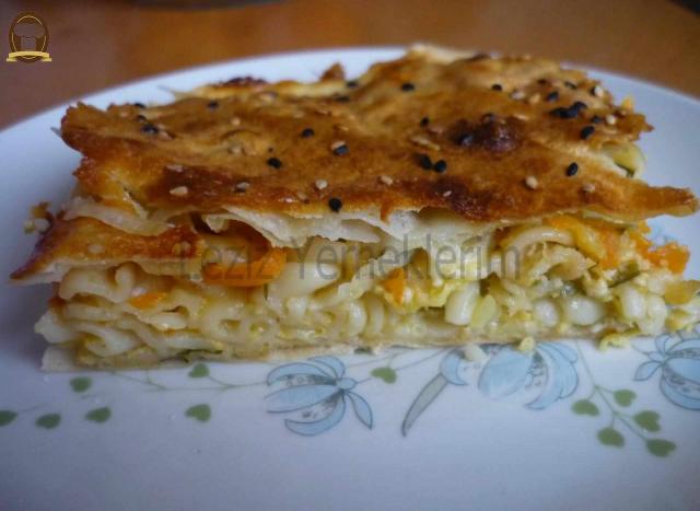 Makarna Böreği