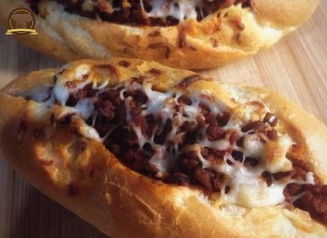 Dışı Çıtır İçi Yumuşacık Kıymalı Baget Ekmek
