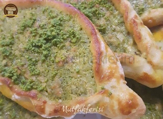 Şekerli Fıstıklı Börek