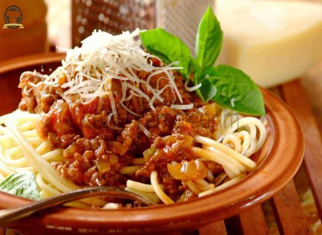 İtalyan Usulu Bolonez Soslu Spagetti