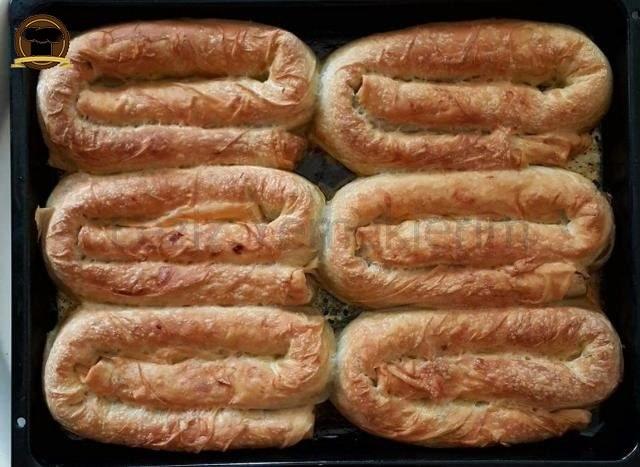 Ispanaklı Kıymalı Kol Böreği