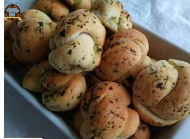 Sarımsaklı Ekmekler
