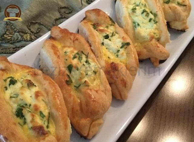 Peynirli Karnıyarık Çörek