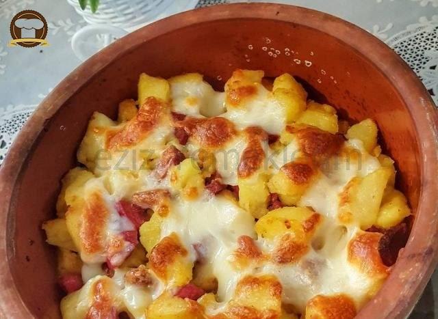Güveçte Kaşarlı Patates