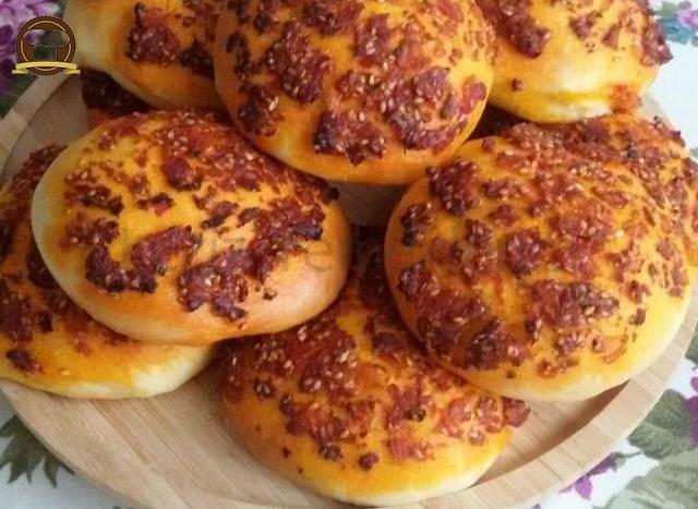 Ev Yapımı Biberli Ekmek