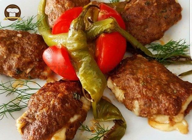 Fırında Kaşarlı Köfte