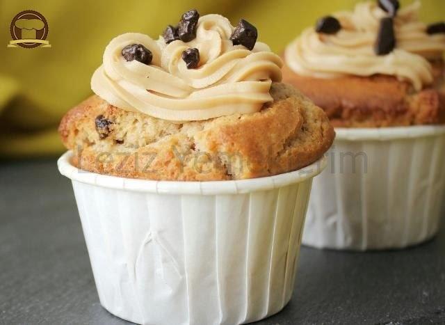 Fıstık Ezmeli Çikolata Parçalı Muffin
