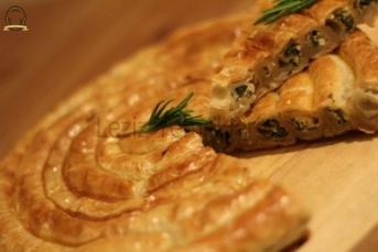 El Açması Ispanaklı Rulo Börek
