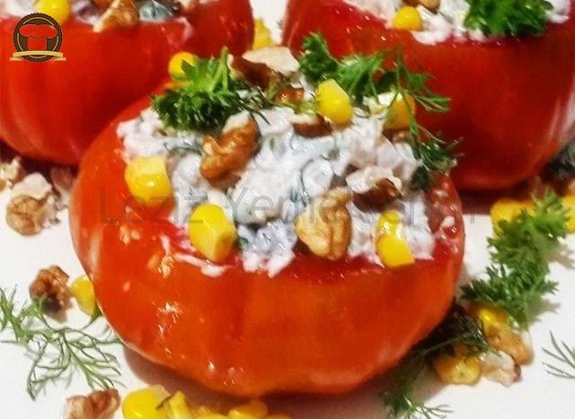 Domates Çanağında Yoğurtlu Buğday Salatası