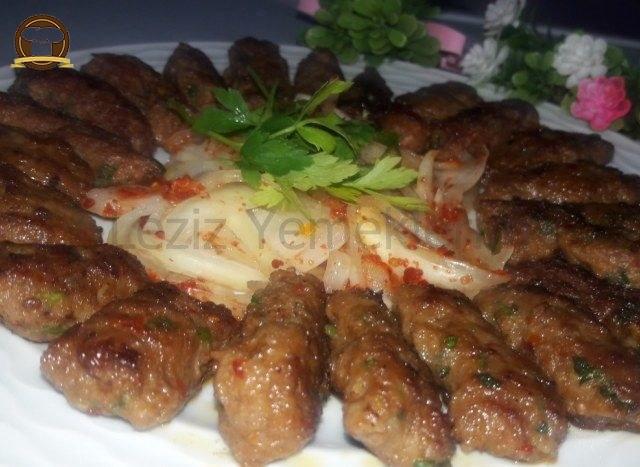Mangal Tadında Yumuşacık Köfte