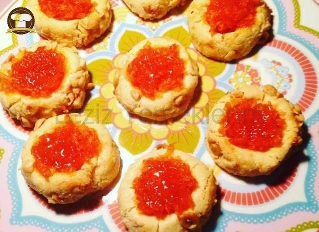 Reçelli Fındıklı Kurabiye