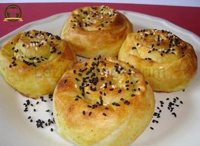 El Açması Peynirli Börek