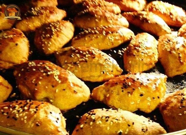 Ev Yapımı Peynirli Poğaça Tarifi