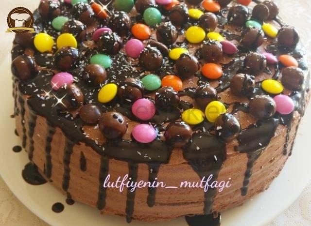 Ev Yapımı Çikolatalı Pasta