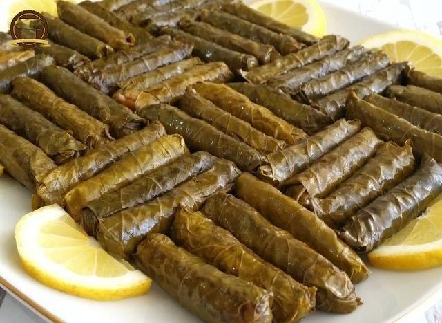 Zeytinyağlı Yaprak Sarma Nasıl Yapılır?
