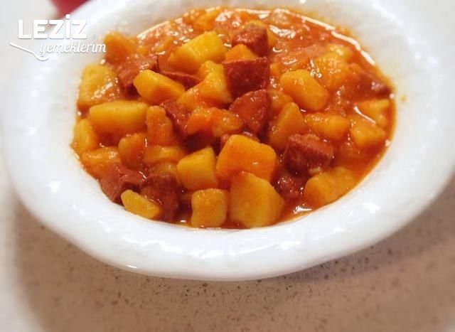 Sucuklu Patates Yemeği